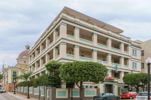 Фотография гостиницы Mayaguez Plaza Hotel; SureStay Collection by Best Western