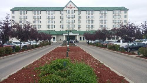 Фотография гостиницы Riviera Plaza and Conference Centre Calgary Airport