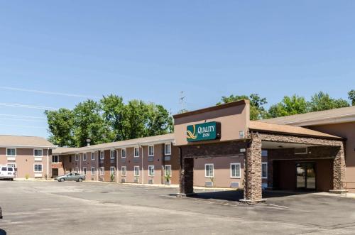 Фотография гостиницы Quality Inn Chicopee-Springfield