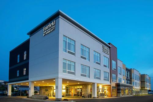 Фотография гостиницы Fairfield Inn & Suites By Marriott Duluth Waterfront