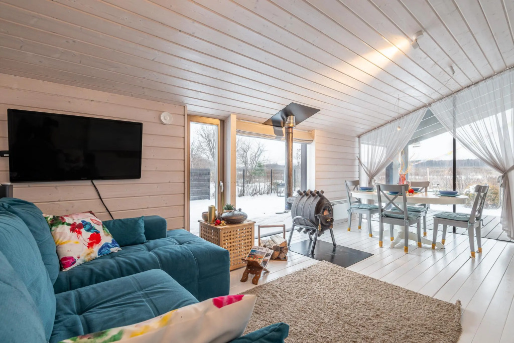 Фотография Коттеджа Comfort life (Комфорт Лайф) на Осенней 2Б