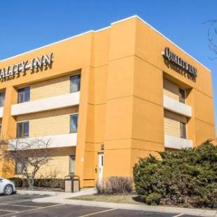 Фотографии гостиницы 
            Quality Inn Elgin I-90