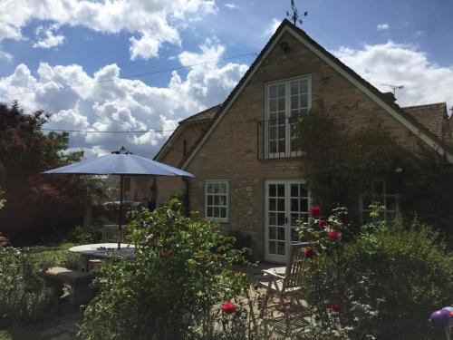 Фотография мини отеля The Old School, Idbury, OX7 6RU