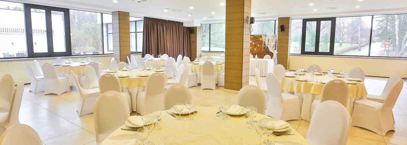 Фотография банкетного зала Нева