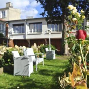 Фотографии гостиницы 
            Hôtel du Cheval Rouge