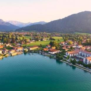 Фотография гостиницы Althoff Seehotel Überfahrt