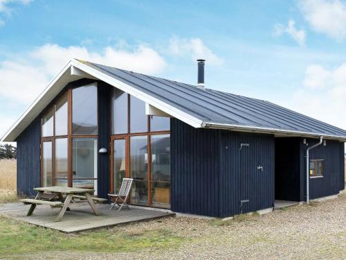 Фотография гостевого дома Three-Bedroom Holiday home in Ulfborg 3