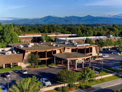 Фотография гостиницы Red Lion Hotel Redding