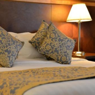 Фотография гостиницы Nozol Royal Inn Hotel