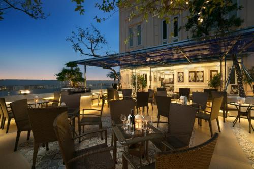 Фотография гостиницы The Light Hotel