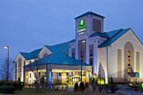 Фотография гостиницы Holiday Inn Express Hotel & Suites Louisville East, an IHG Hotel