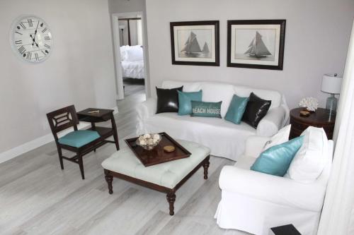 Фотография гостевого дома Coastal Village Retreat