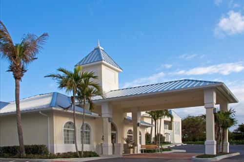 Фотография гостиницы Holiday Inn Express North Palm Beach-Oceanview, an IHG Hotel