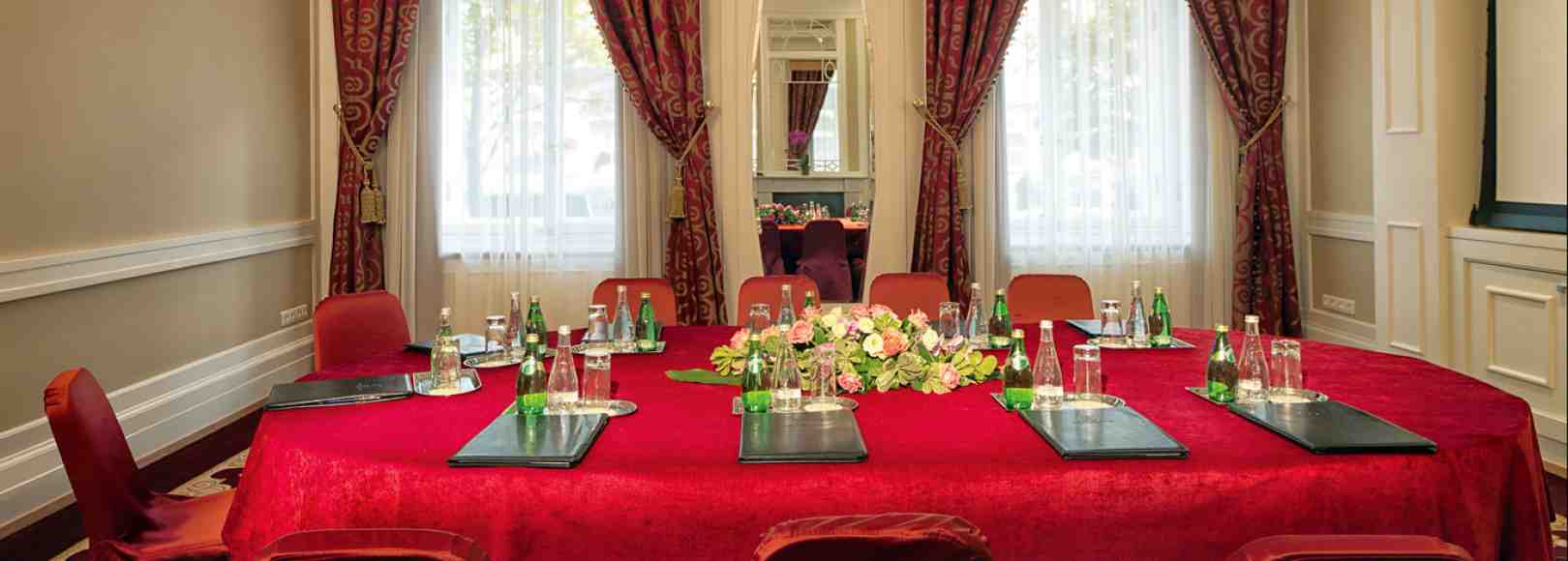 Фотография конференц-зала Горький