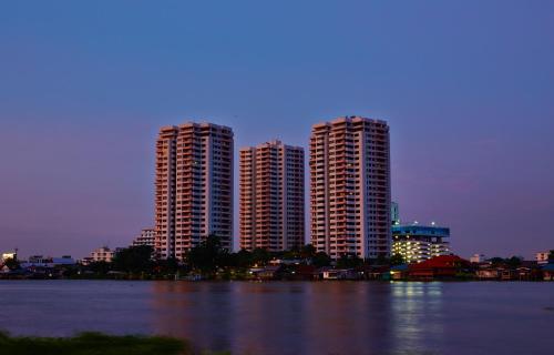 Фотография гостиницы Riverine Place Hotel and Residence