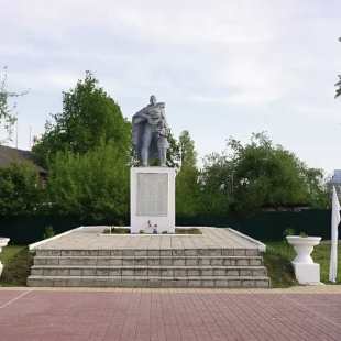 Фотография памятника Памятник Учителям и ученикам средней школы № 1, не вернувшимся с войны