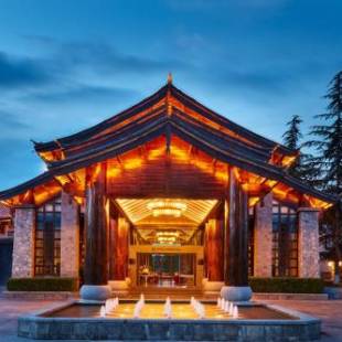 Фотографии гостиницы 
            InterContinental Lijiang Ancient Town Resort, an IHG Hotel