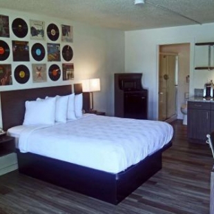 Фотография гостиницы Hillside Crossing Nashville a Ramada by Wyndham