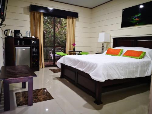 Фотография мини отеля Calathea Lodge Monteverde