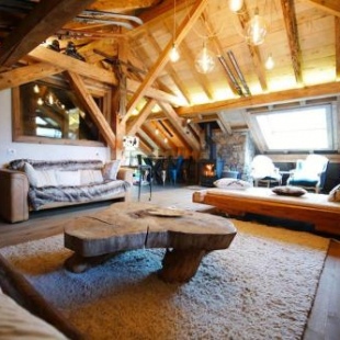 Фотография гостевого дома chalet coup de coeur+véhicule 4*4 ; 9 places à dispo