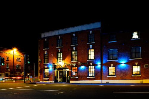 Фотография гостиницы Three Queens Hotel