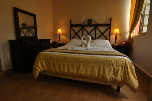 Фотография гостиницы Hotel Plaza CA