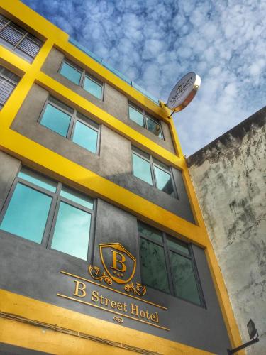 Фотография гостиницы B Street Hotel