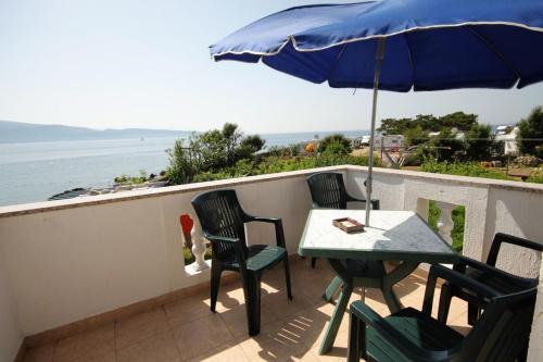 Фотография гостевого дома Apartments by the sea Krk - 5400