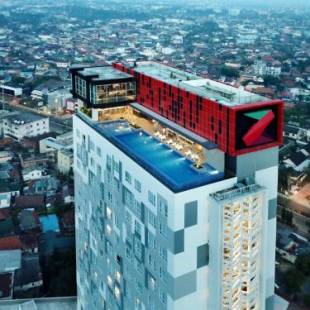 Фотографии гостиницы 
            The Zuri Hotel Palembang