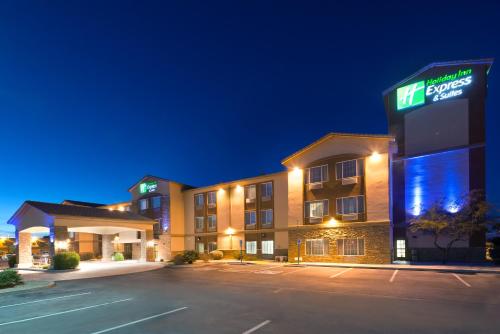 Фотография гостиницы Holiday Inn Express Hotel & Suites Casa Grande, an IHG Hotel