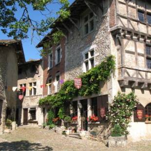 Фотографии гостиницы
Hostellerie du Vieux Pérouges