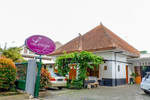 Фотография гостиницы OYO 353 Loesje Guest House Syariah