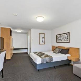 Фотографии мотеля
Blue Shades Motel