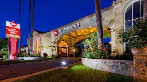 Фотография гостиницы Best Western Plus Newport Mesa Inn