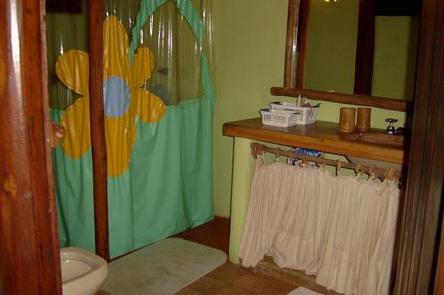 Фотография гостевого дома Charmoso bangalô balinês pé na areia Outeiro das Brisas