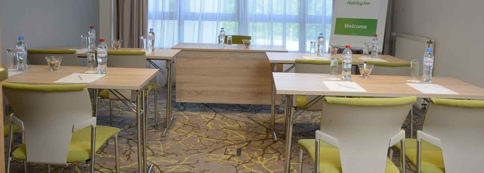 Фотография комнаты для переговоров Кама