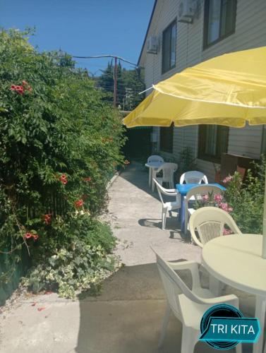 Фотография гостевого дома Три кита