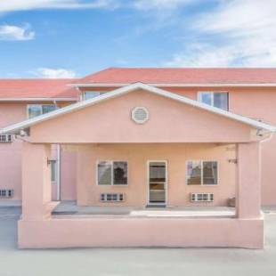 Фотографии мотеля 
            Super 8 by Wyndham Price