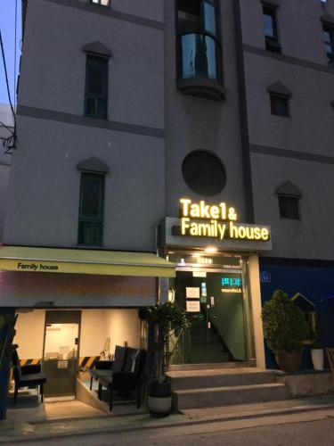 Фотография хостела Take 1 Guesthouse Hongdae