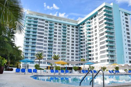 Фотография апарт отеля Seacoast Suites on Miami Beach