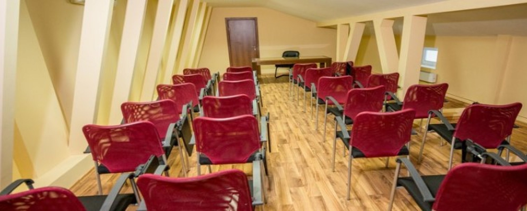 Фотографии комнаты для переговоров Борвиха №2
