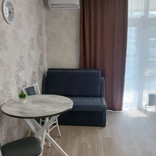 Фотография квартиры Апартаменты для троих с балконом на 4 этаже от Славно (О 132)