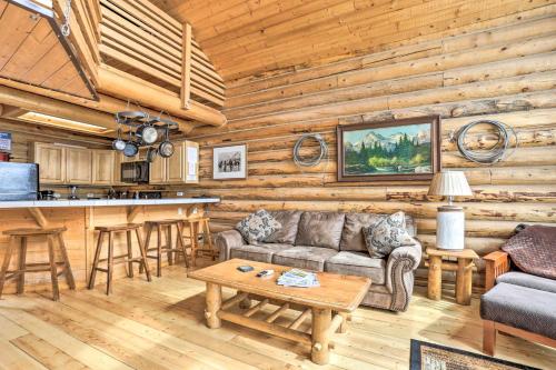 Фотография гостевого дома Rustic Jackson Hole Abode with Snow King Views!