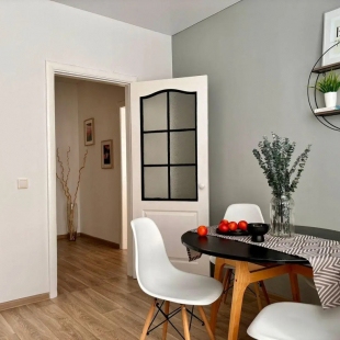 Фотография квартиры У Людмилы на улице 45-й Стрелковой Дивизии 106