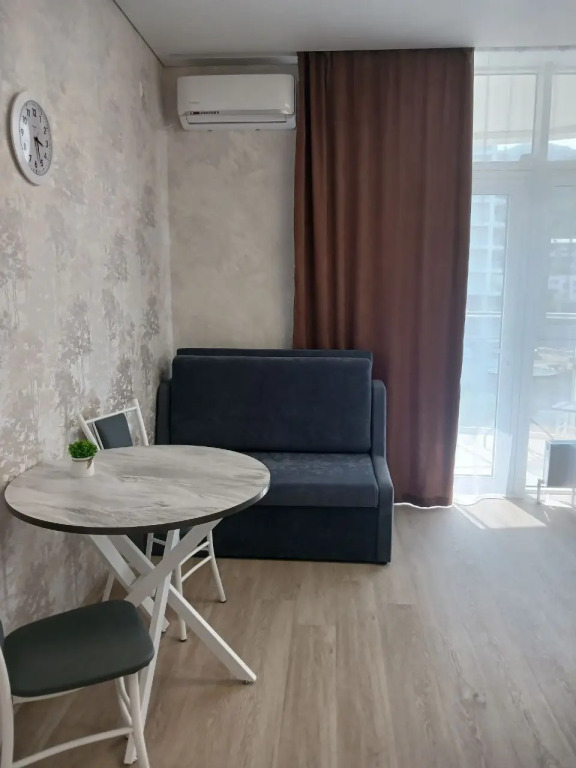 Фотография квартиры Апартаменты для троих с балконом на 4 этаже от Славно (О 132)