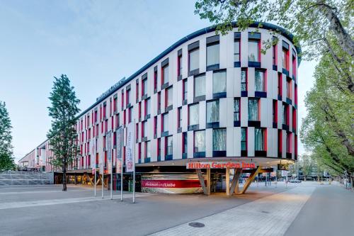 Фотография гостиницы Hilton Garden Inn Stuttgart NeckarPark