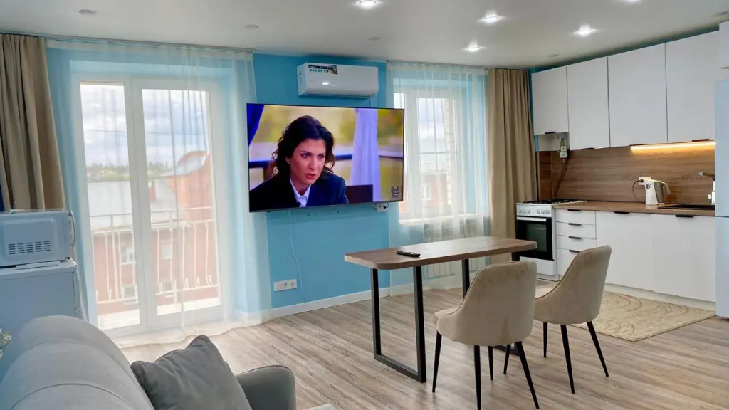 Фотография квартиры Квартира Ваш Оазис Спокойствия с Видом на Реку и Горы в Центре Городской Жизни