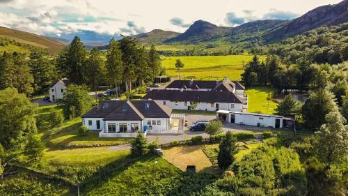 Фотография гостевого дома Highland Holiday Cottages