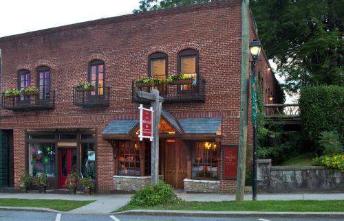 Фотография гостиницы The White Birch Inn