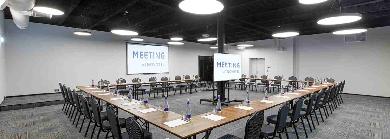 Фотография конференц-зала Novotel Meeting (Беринг)
